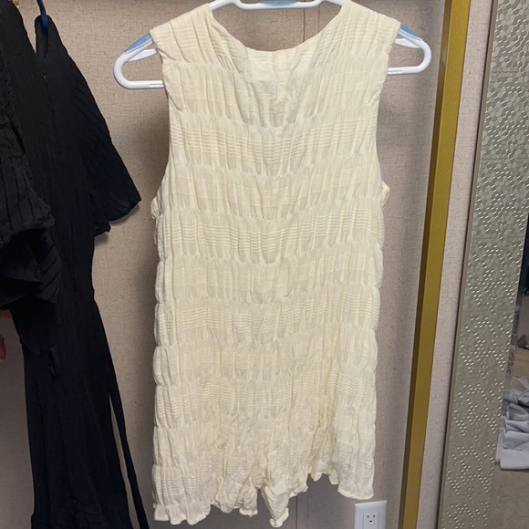 Romper - Picture 3 of 4